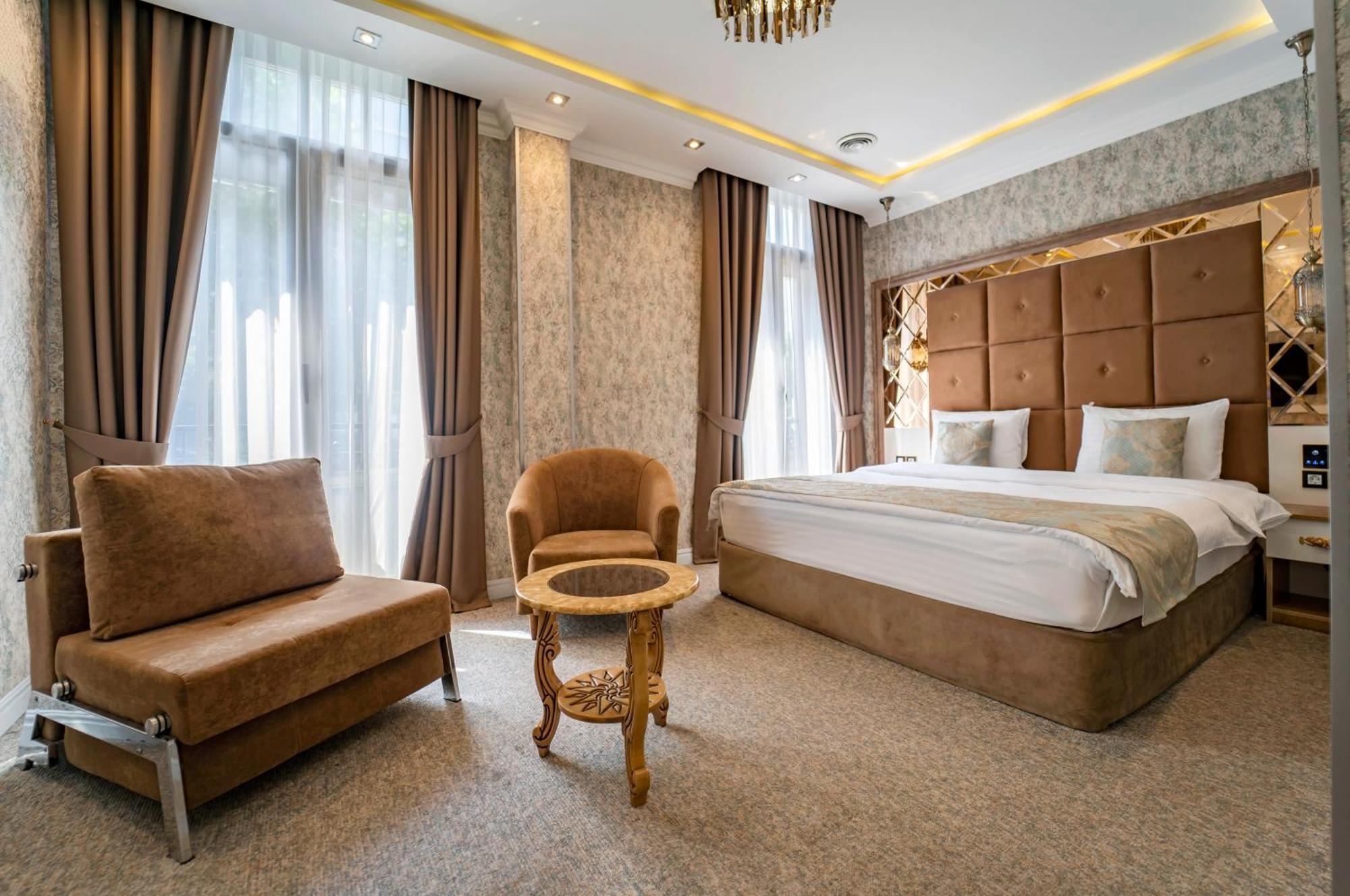 Hotel Aqua Liberty Tbilisi Buitenkant foto