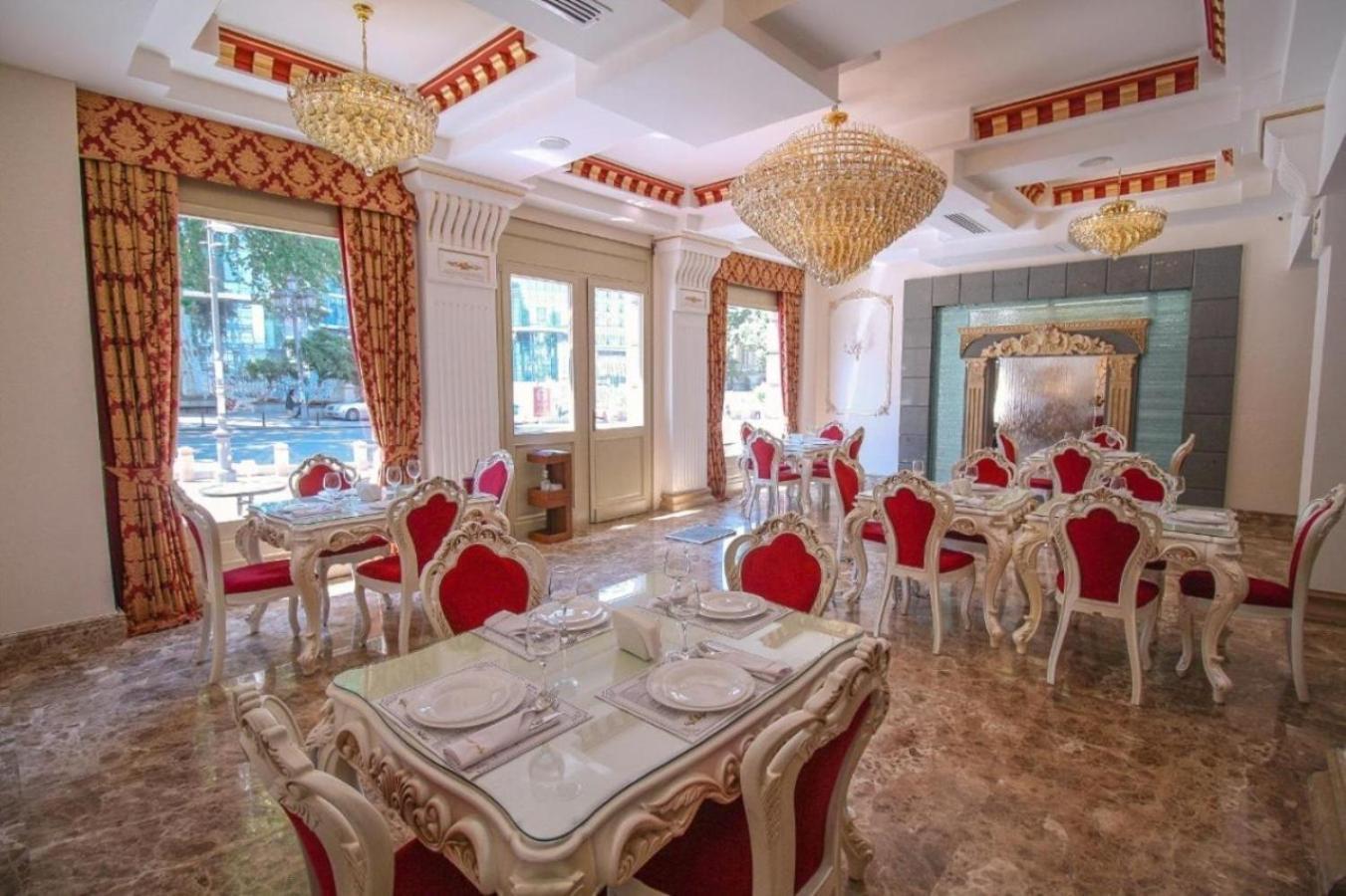 Hotel Aqua Liberty Tbilisi Buitenkant foto