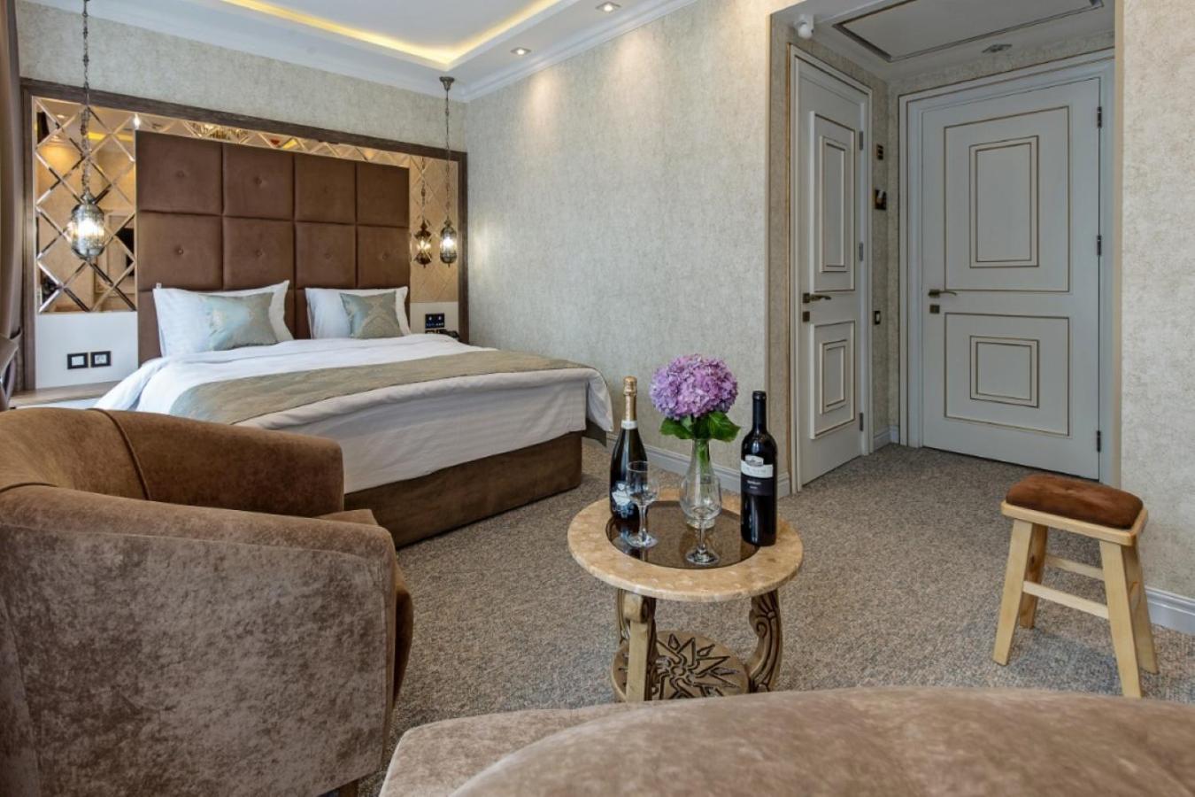 Hotel Aqua Liberty Tbilisi Buitenkant foto