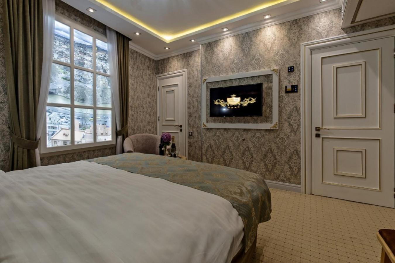 Hotel Aqua Liberty Tbilisi Buitenkant foto